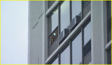 Boy, 3, dies after falling from 18th floor of Chicago high-rise